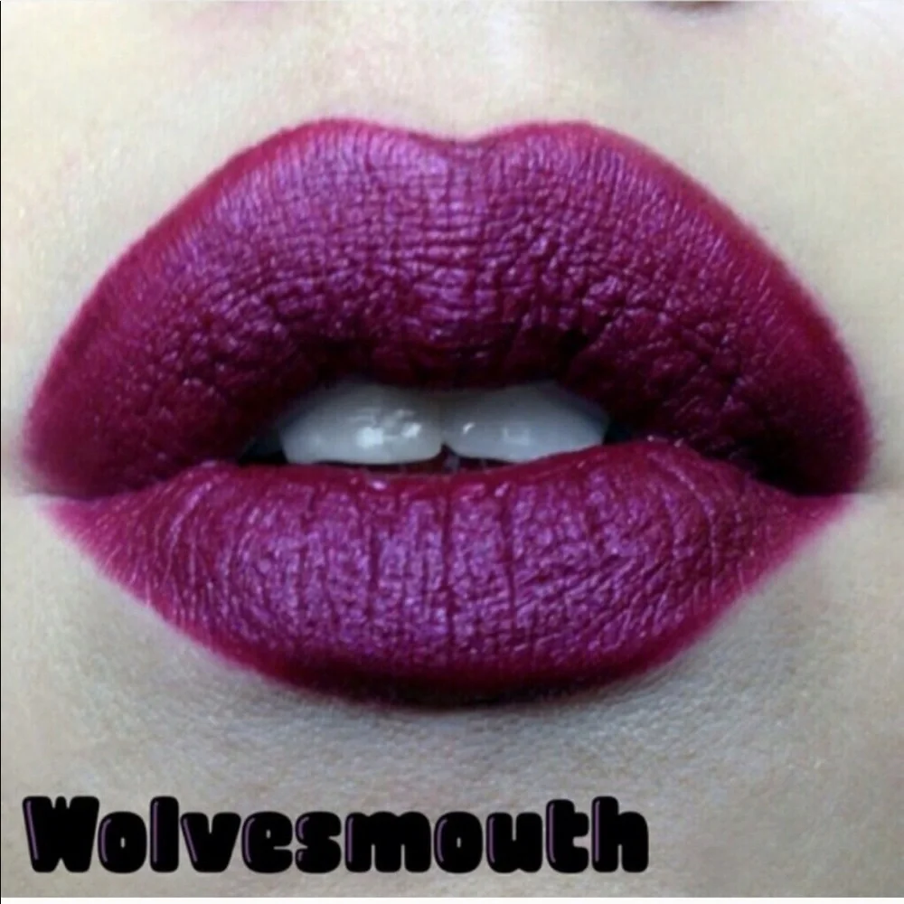 🧚‍♀️WOLVESMOUTH RARE MINI Kat Von D Studded Kiss Lip NWOBox